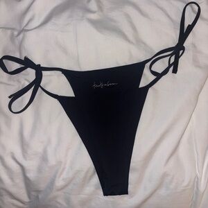 437 The Sanders Bikini Bottom in Black